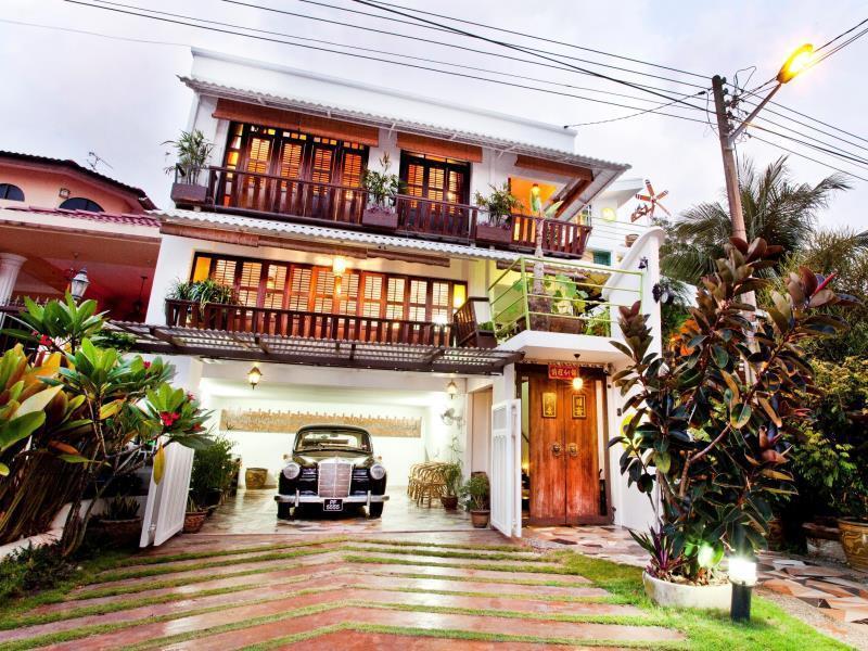 Oyo 90855 Vince Villa Букит-Мертаджам Экстерьер фото